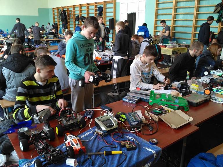 Автомоделісти не здають позицій