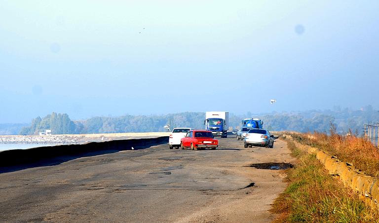 В исполкоме опровергают слухи о том, что грузопоток с дамбы № 8 перенаправят через Орджоникидзе