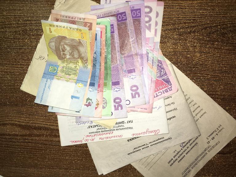 Орджоникидзевцы задолжали за коммунальные услуги более 40 миллионов гривен!