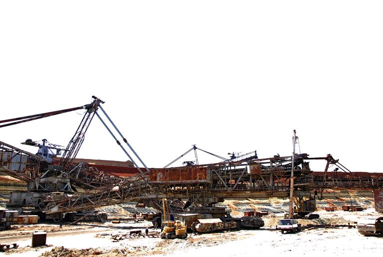 Орджоникидзевский ГОК сокращает около двухсот человек и не знает когда запустится в работу