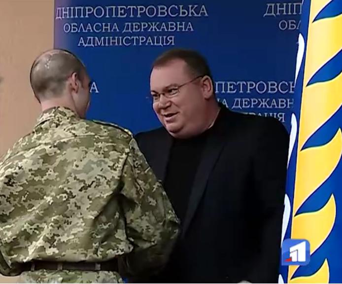 20 воїнів АТО отримали державні нагороди в облдержадміністрації