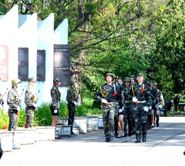 Память солдат почтили на Аллее Славы