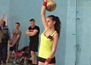 Наша чемпіонка з гирьового спорту!