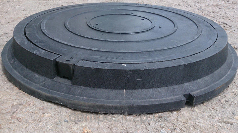 Пластик под угрозой. Воруют пластиковые крышки люков