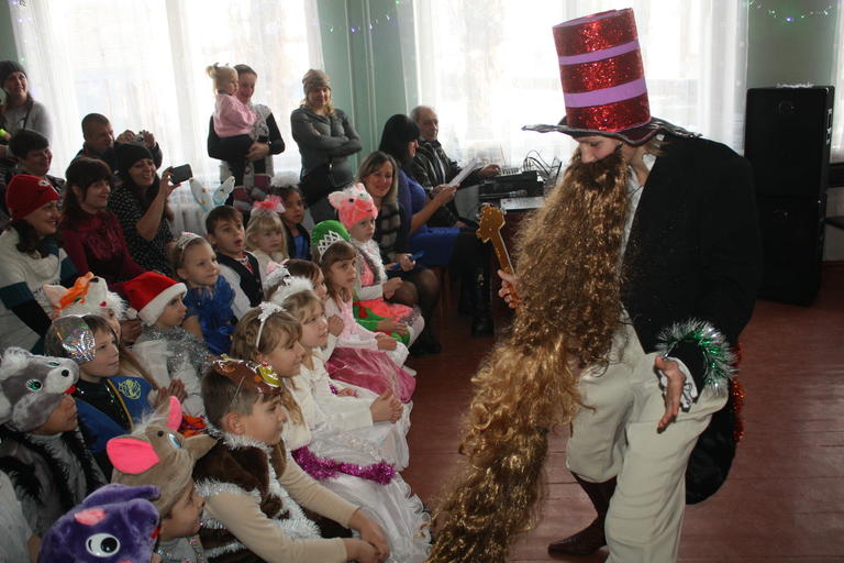 Новогодний утренник в Александровской школе