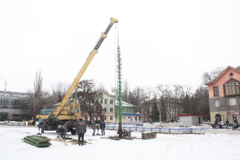 «ГОКовскую» елку все-таки устанавливают