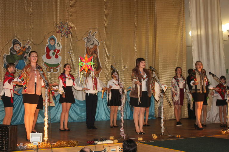 «Щедрый вечер, добрый вечер!» – праздничный концерт в Доме творчества (+ВИДЕО)