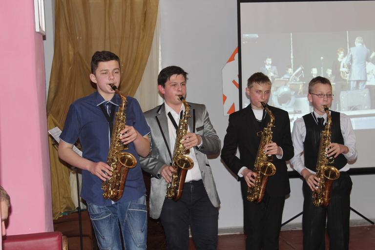 Погрузились в волшебные звуки саксофона (+ВИДЕО)