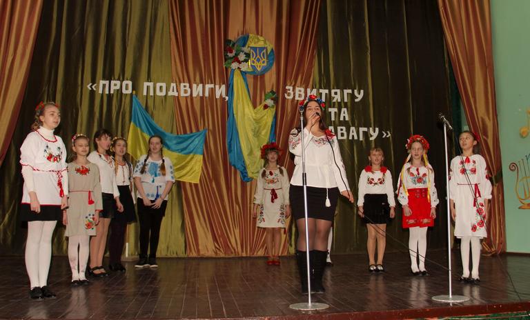 Фестиваль патріотичної пісні в СЗШ №9