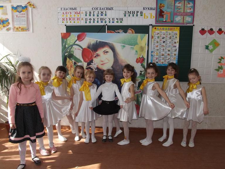 Ученики CЗШ № 4 подготовили поздравления к 8-марта!