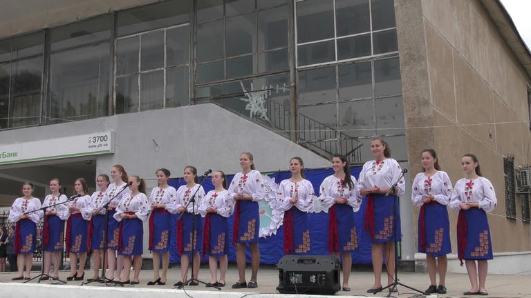 День матери в Покрове отметили праздничным концертом (ФОТО, ВИДЕО)