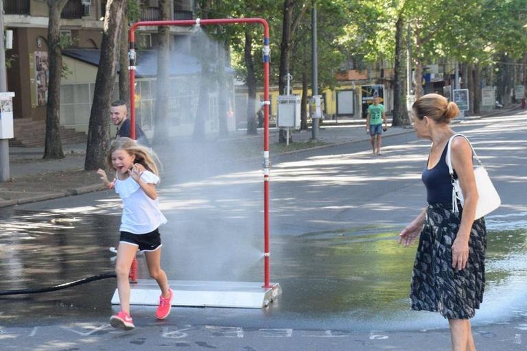 Хорошая идея: в Николаеве придумали, как помочь горожанам перенести жару (ФОТО, ВИДЕО)