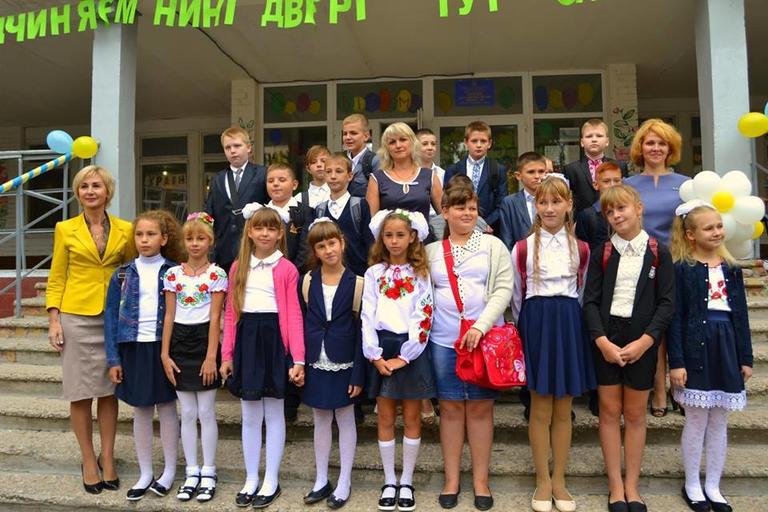 Комунальний заклад «Середня загальноосвітня школа №9»  втридцяте гостинно відчинив свої двері