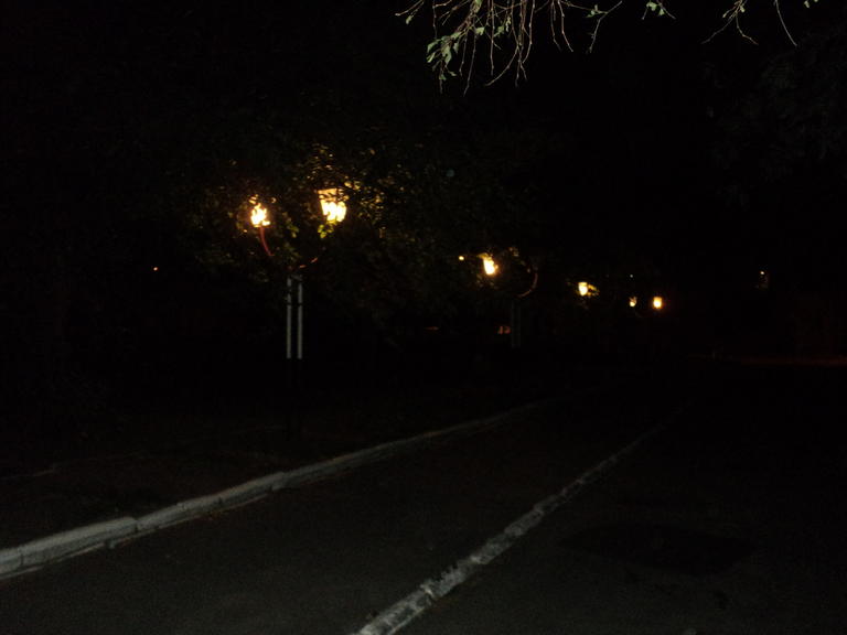 Стало ли светло на территории больницы?