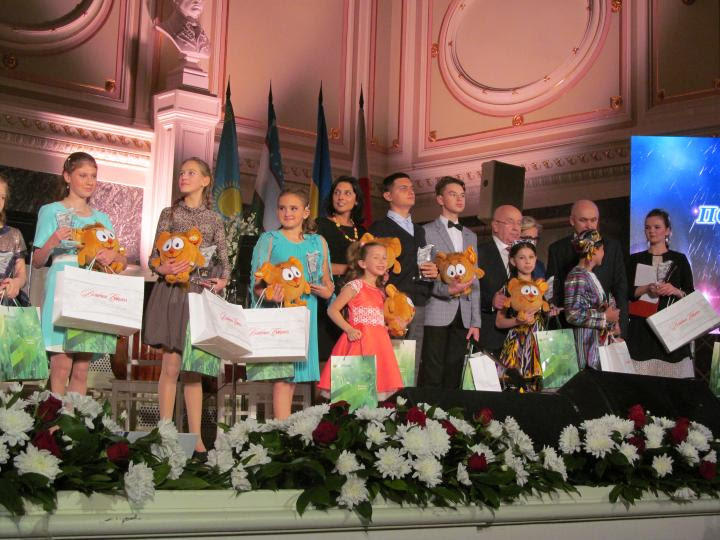 Школьник из Покрова представил Украину на международном музыкальном фестивале (ВИДЕО)