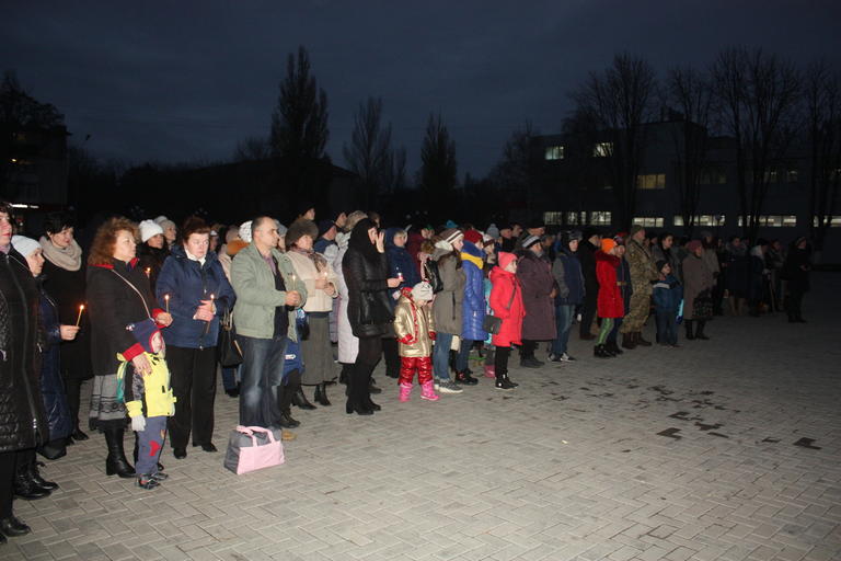 Вшанували пам’ять жертв голодоморів (ФОТО, ВІДЕО)