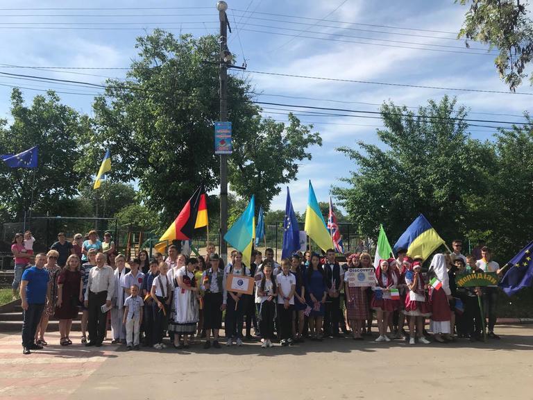 «Еврофест» в Токовском: как соседи отмечали День Европы (ФОТО, ВИДЕО)