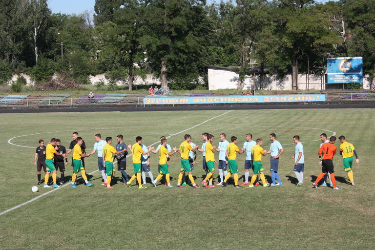 Футбол: покровский «Авангард» принял на своем поле «Обрий» из Никополя (ВИДЕО)