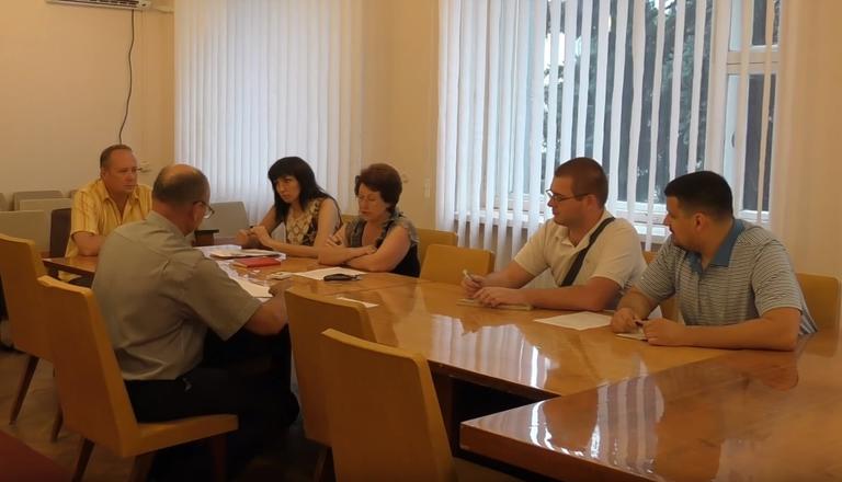 Правила поддержания тишины в городе и программа поддержки исправительного центра №79: прошли заседания депутатских комиссий (ВИДЕО)