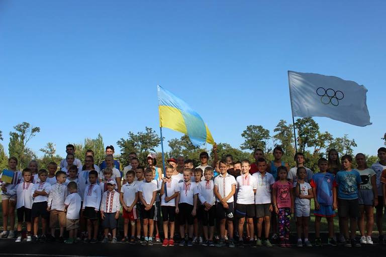 Как Покров подошел ко Дню Независимости Украины: митинг, забег в вышиванках и песенный фестиваль (ФОТО, ВИДЕО)
