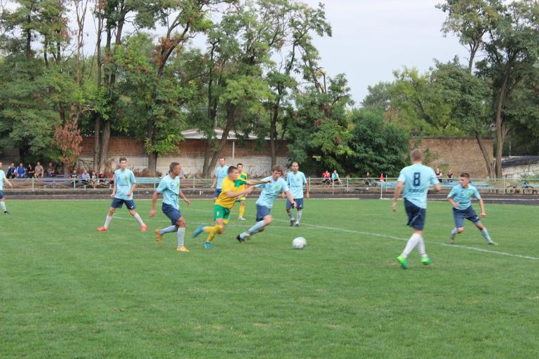 Футбол: Волевая и крупная победа " Авангарда"!