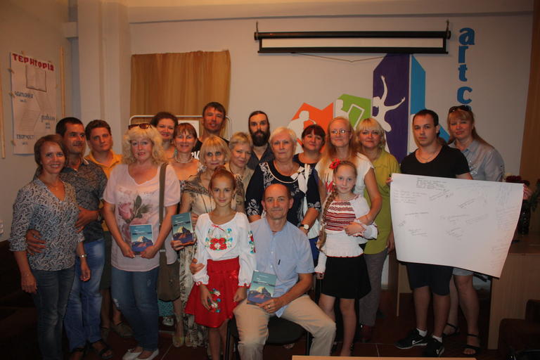 Три десятилетия поэзии: прошла презентация книги нашего земляка (ФОТО, ВИДЕО)