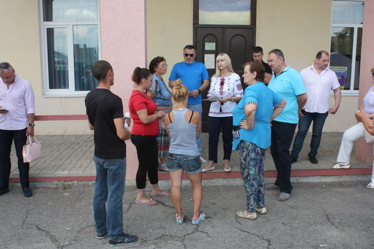 олександра сотула зустрілася з мешканцями придніпровського (відео) - изображение 3
