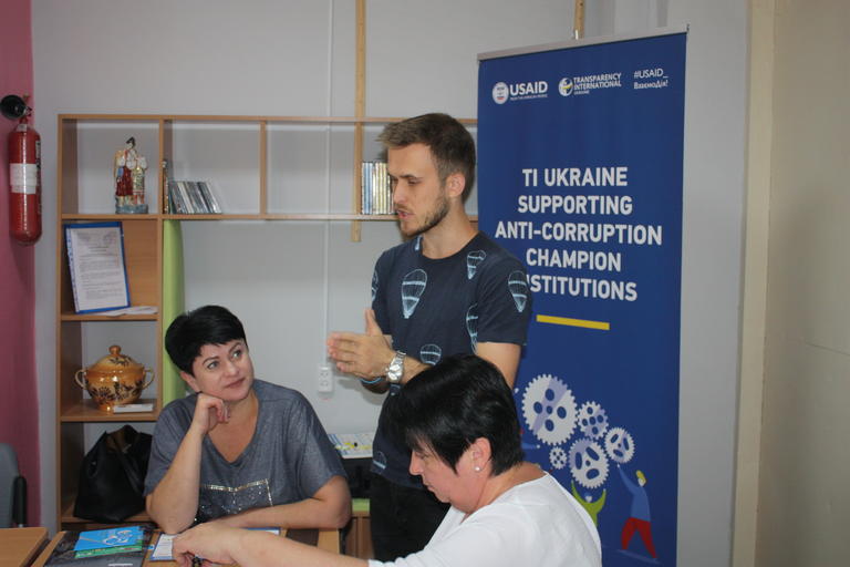 В Покрове рассказали, как влиять на местную власть (ФОТО, ВИДЕО)