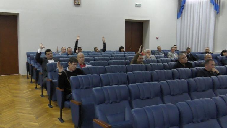 Депутаты Покровского горсовета отказались поддержать обращение о продлении моратория на продажу земли (ВИДЕО)