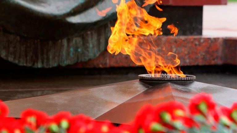 Шановні мешканці Покрова! Щиро вітаю вас з 76-річчям визволення рідного міста від нацистських загарбників!