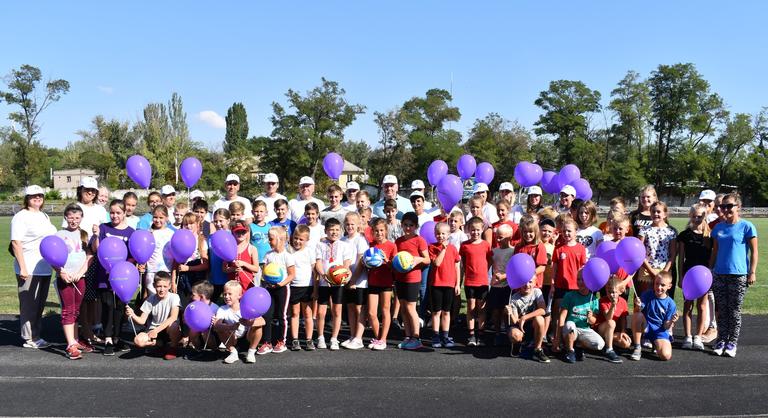 Команда Покровського ГЗК привітала КДЮСШ “Манганіт” з Днем фізичної культури та спорту