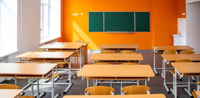 Заклади освіти Дніпропетровщини перевели на дистанційну роботу