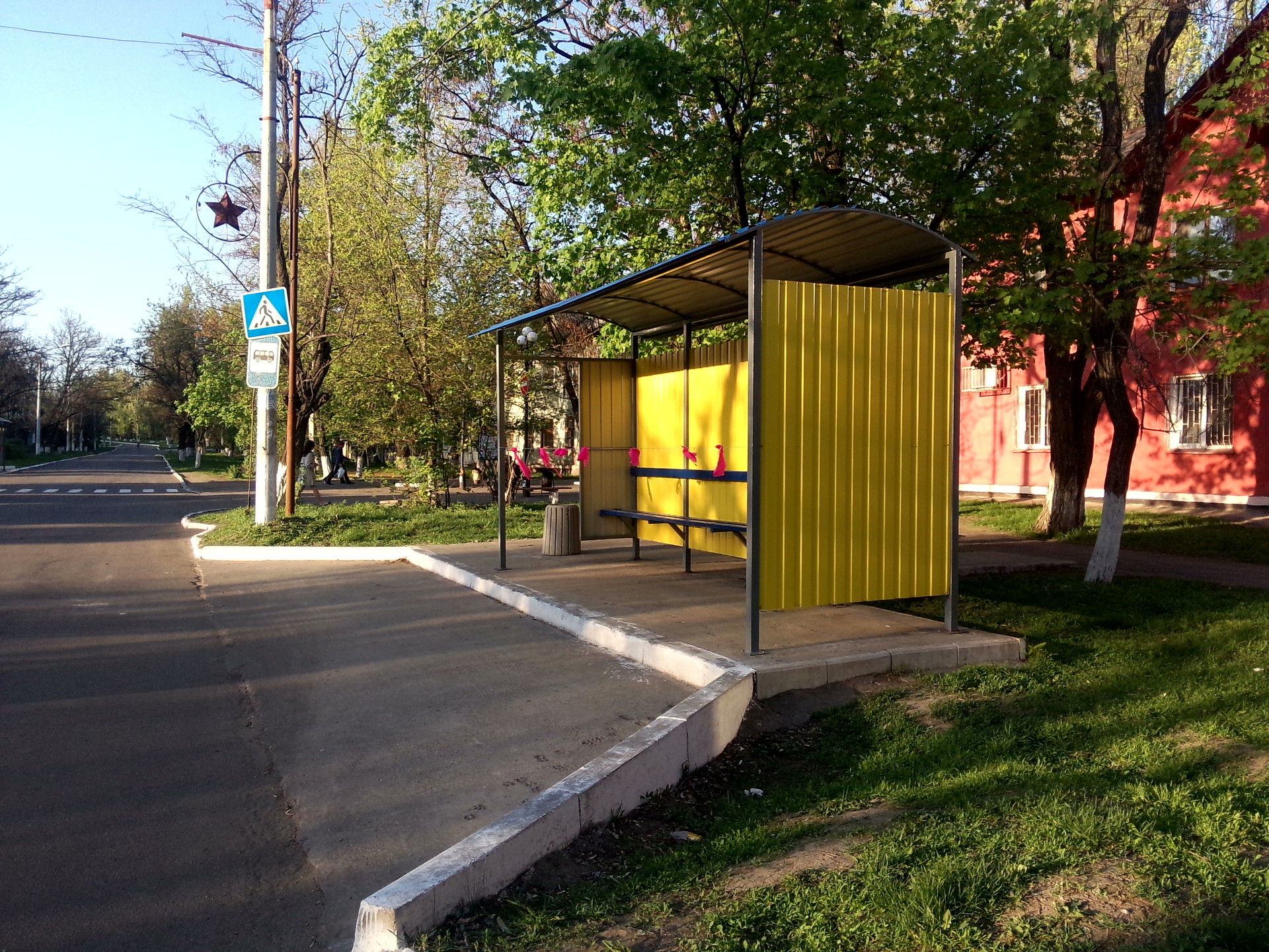 автобусные остановки на марсе уже привели в порядок - изображение 1