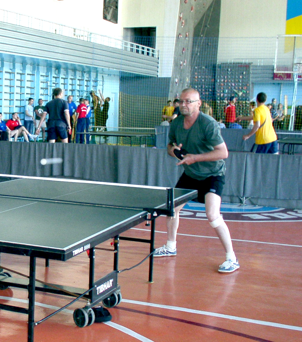 чемпионом города по настольному теннису стал олег губин - изображение 1