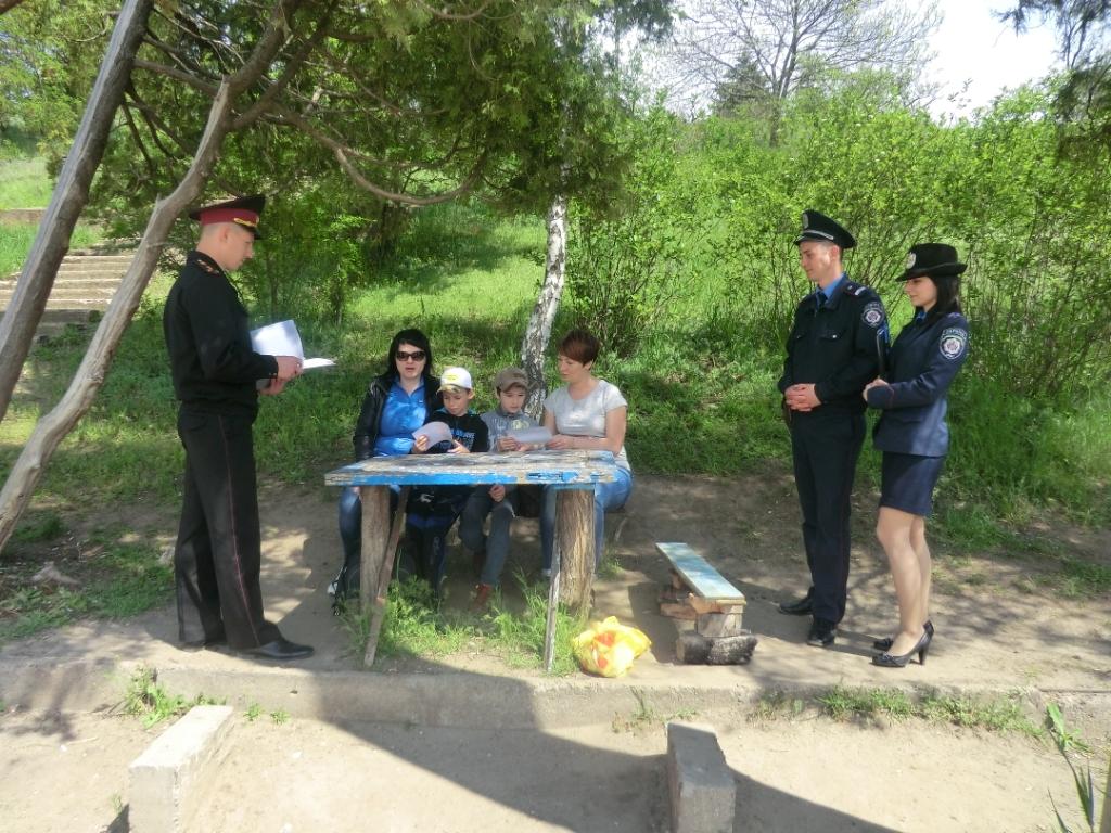 рятувальники спільно з працівниками поліції навчають відпочиваючих вимогам пожежної безпеки - изображение 4 рятувальники спільно з працівниками поліції навчають відпочиваючих вимогам пожежної безпеки - изображение 4