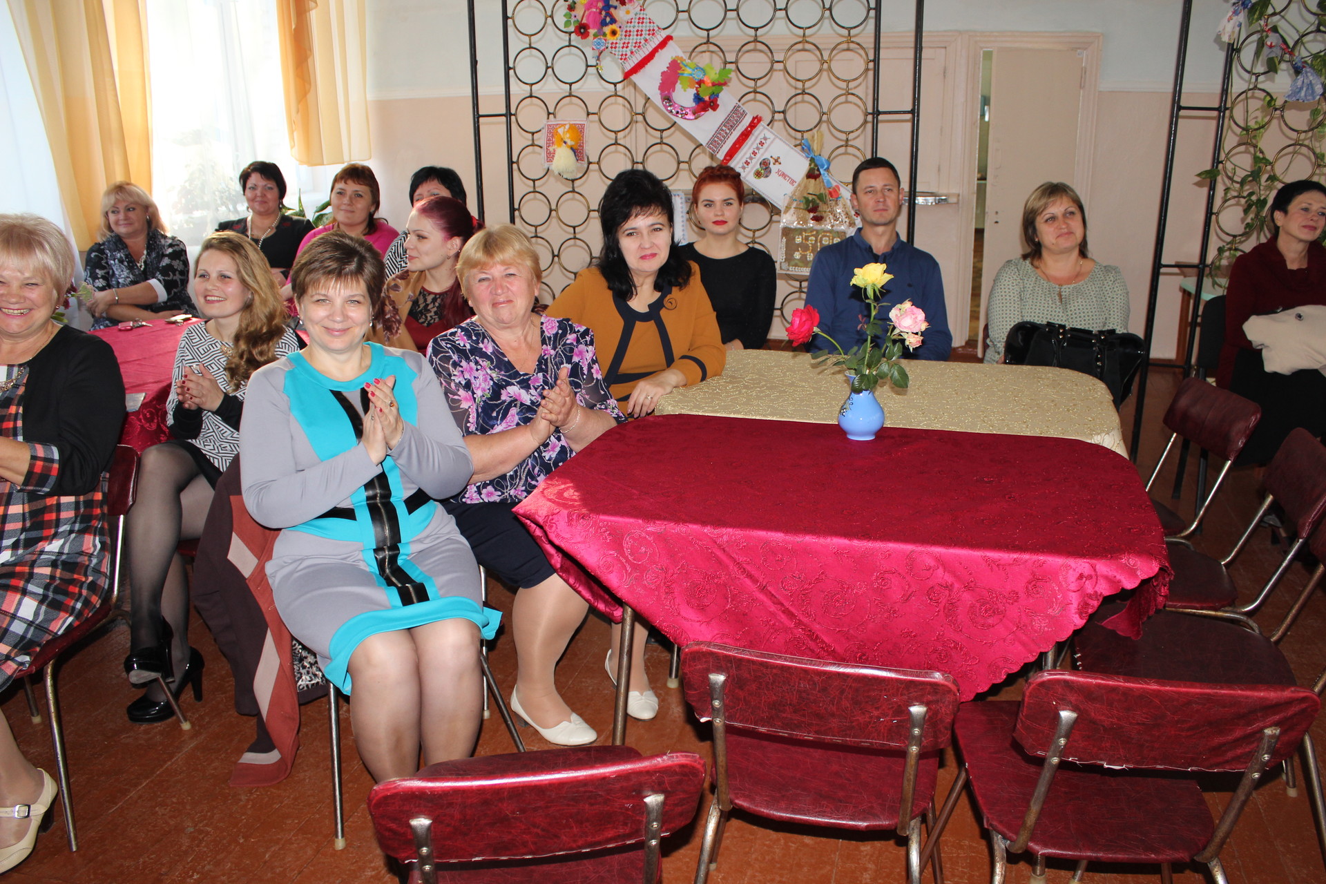 день учителя в школе - юбиляре - изображение 1 день учителя в школе - юбиляре - изображение 1