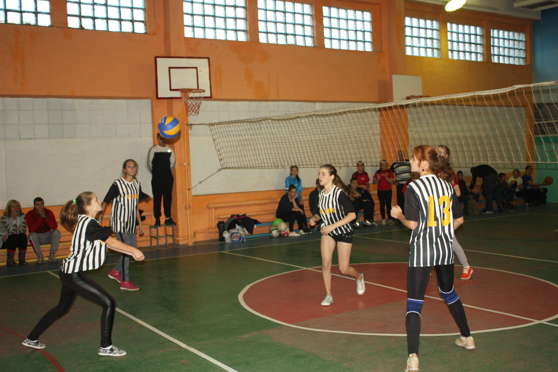 в покрове соревновались юные волейболисты - изображение 1