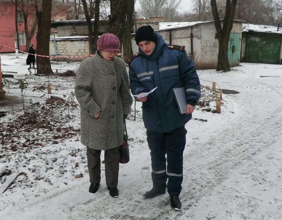 рятувальники проводять заходи із запобігання пожеж у житловому секторі під час новорічних та різдвяних свят - изображение 3 рятувальники проводять заходи із запобігання пожеж у житловому секторі під час новорічних та різдвяних свят - изображение 3