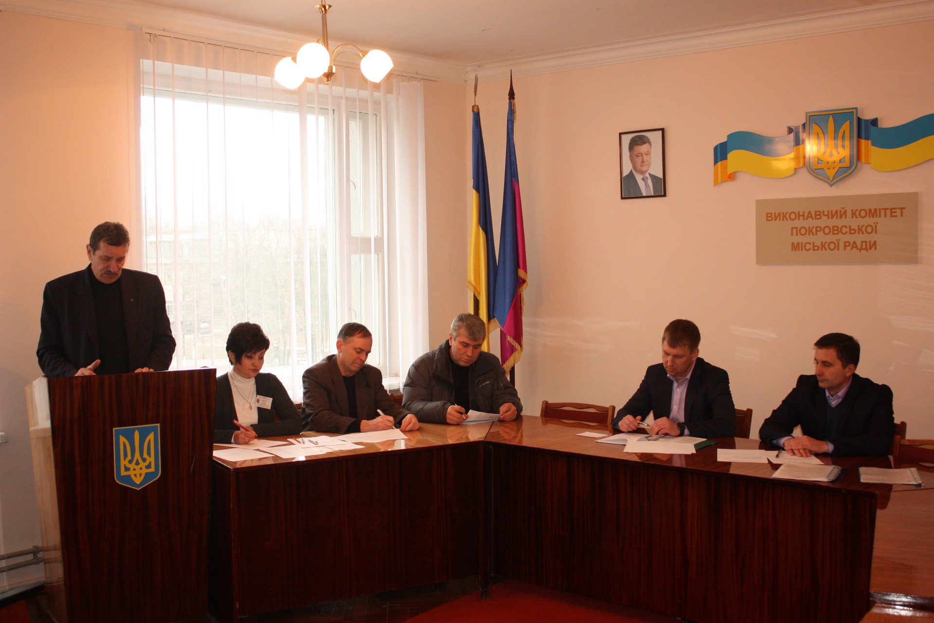 депутаты выделили средства на отопление и заслушали обращение оппозиционного блока - изображение 1