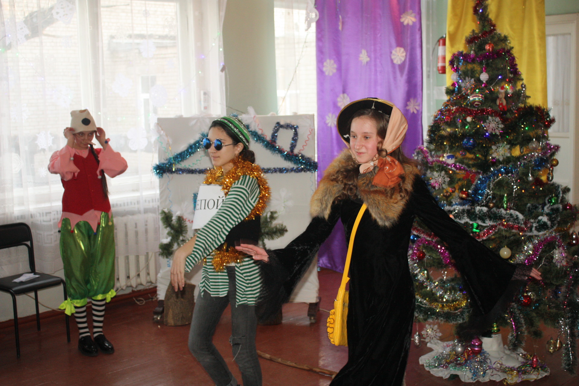 новогодний утренник в александровской школе - изображение 6