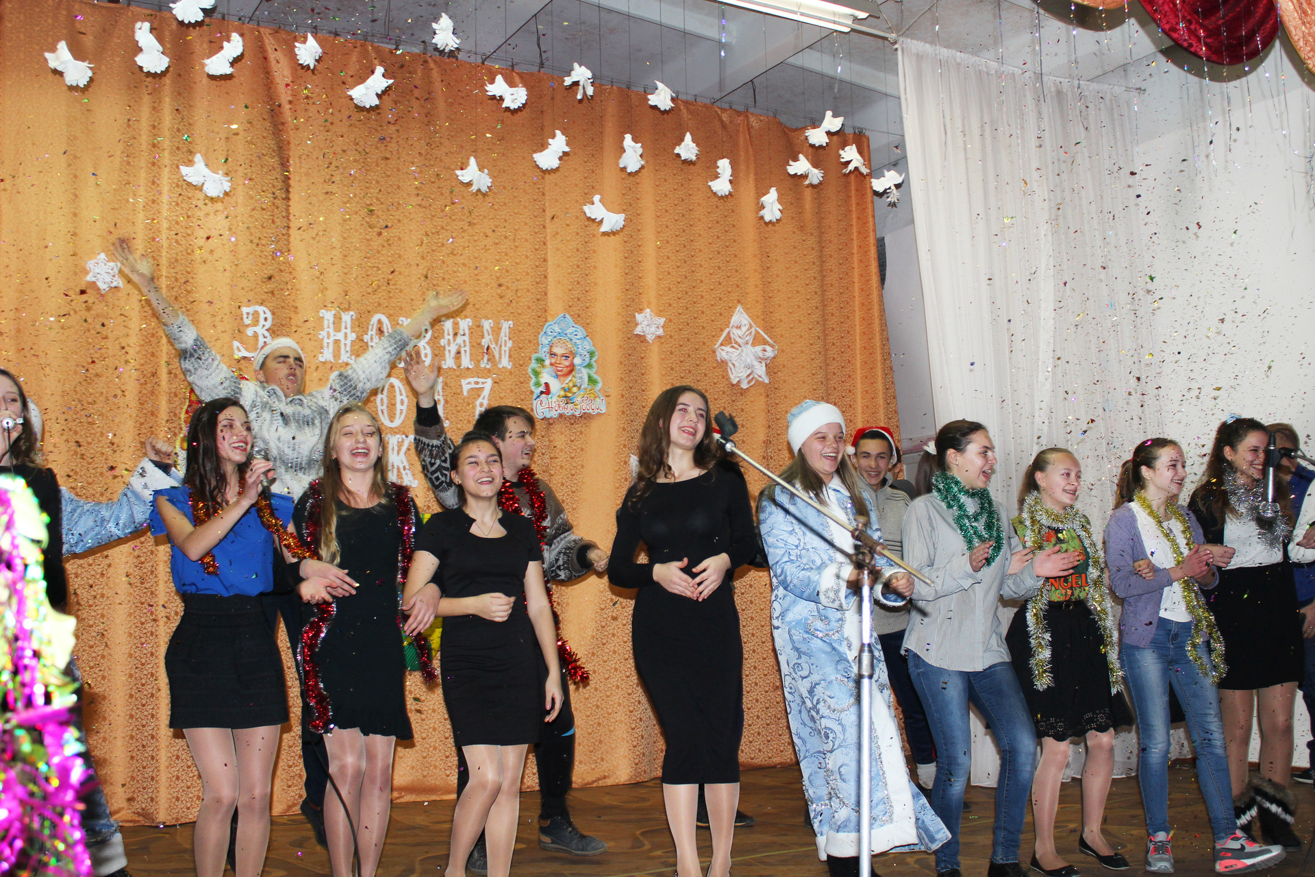 новогодний концерт в шестой школе ( видео) - изображение 2