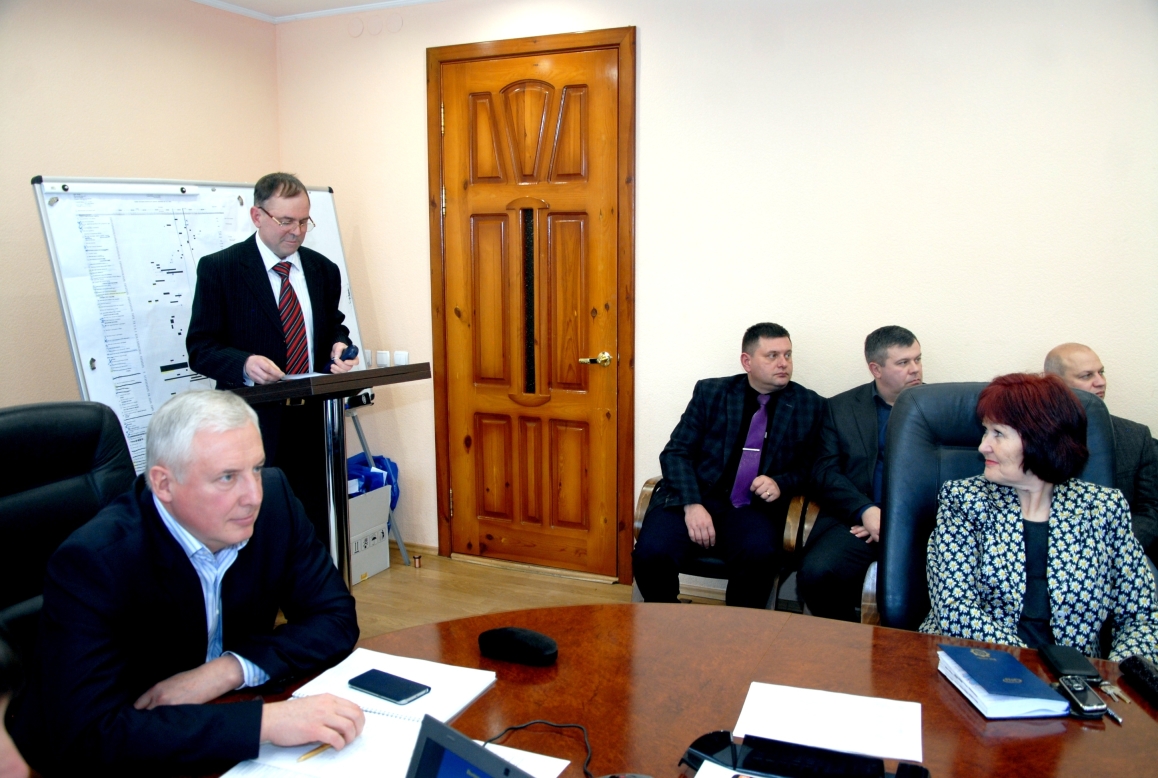 сергей шуваев: «в 2017 году нам предстоит решить много задач, что требует слаженной работы всего коллектива комбината» - изображение 1 сергей шуваев: «в 2017 году нам предстоит решить много задач, что требует слаженной работы всего коллектива комбината» - изображение 1