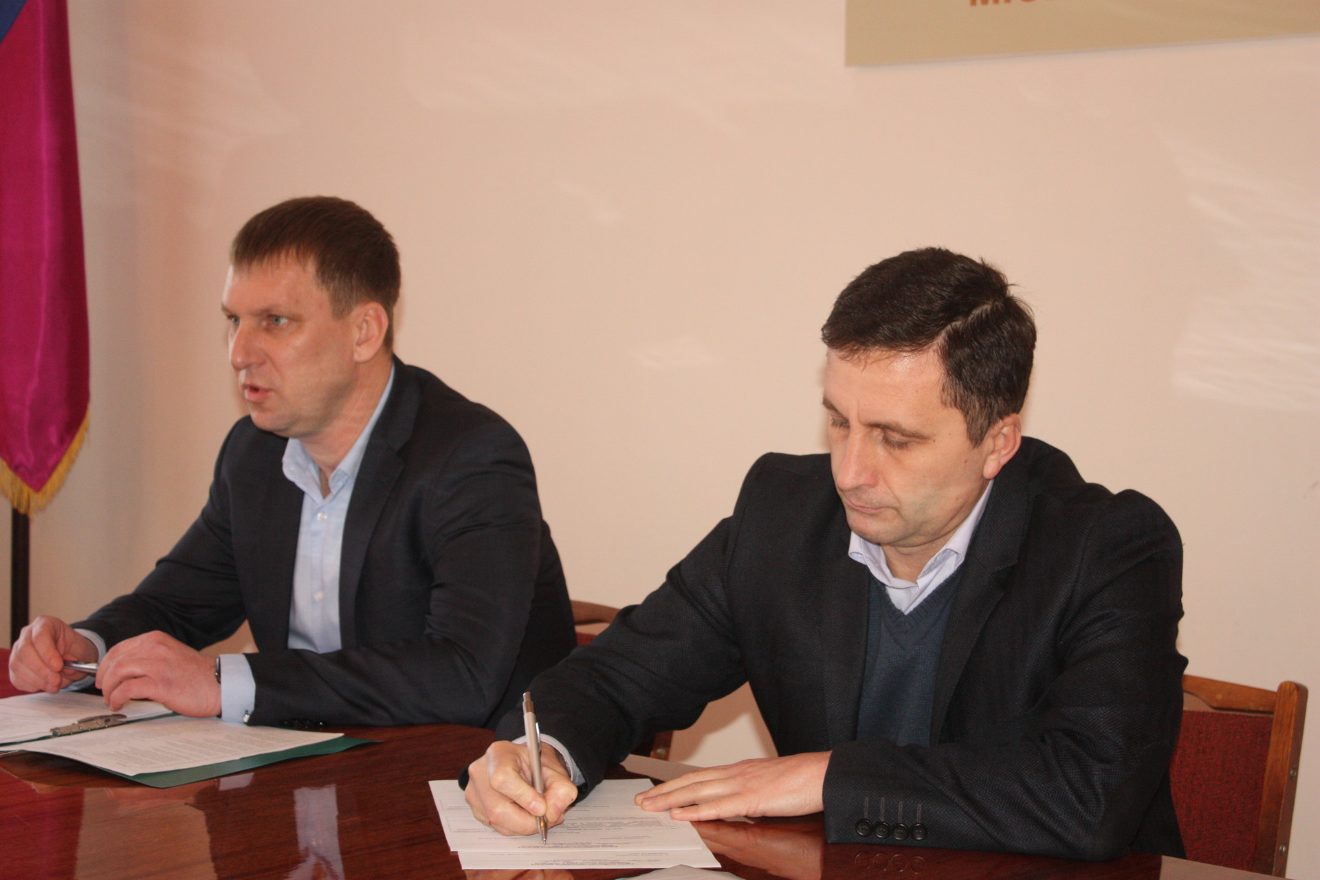 сессия горсовета: говорили об отоплении, недвижимости и поджогах - изображение 4