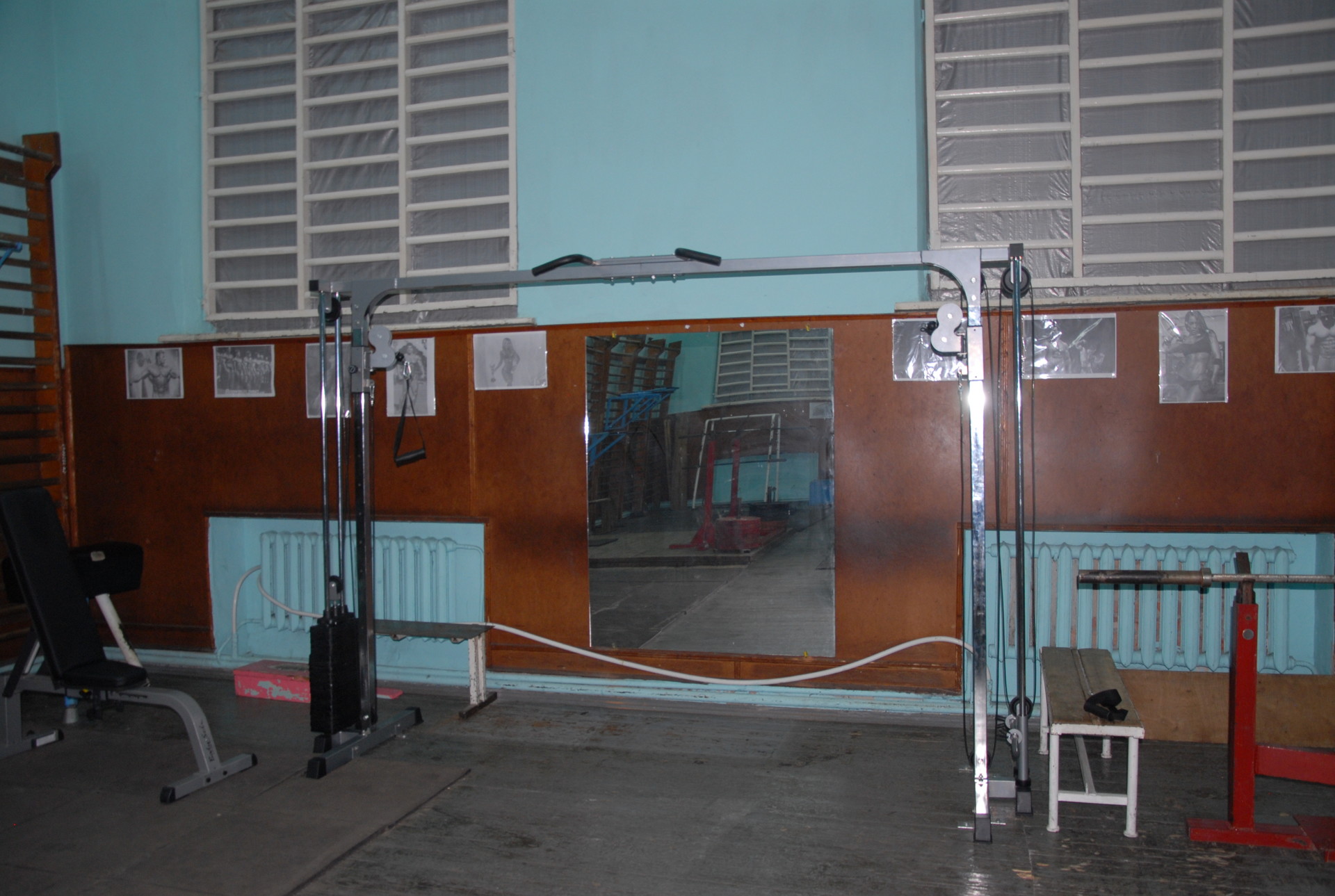 новый тренажер в атлетическом зале стадиона. подарок профсоюзного комитета - изображение 1 новый тренажер в атлетическом зале стадиона. подарок профсоюзного комитета - изображение 1