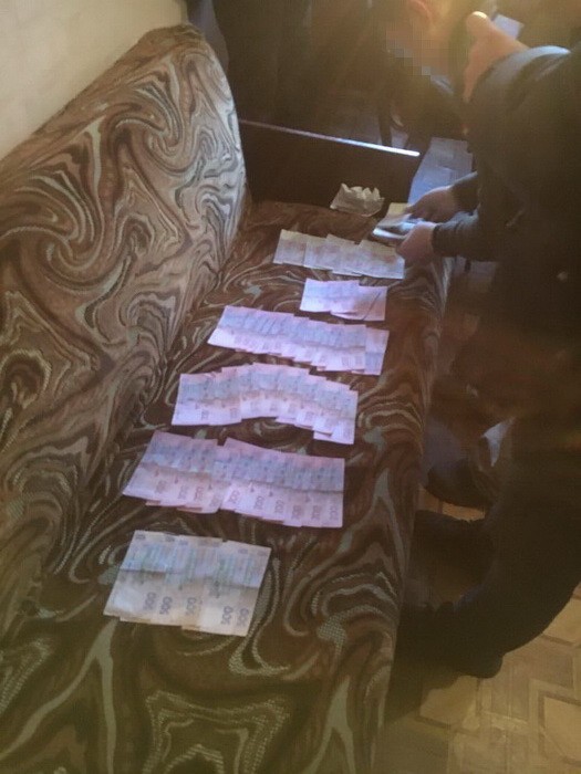 начальники отдела полиции на днепропетровщине погорели на взятке - изображение 1 начальники отдела полиции на днепропетровщине погорели на взятке - изображение 1