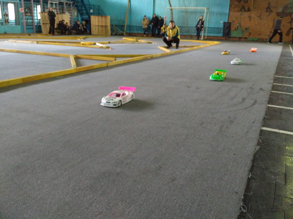 автомоделісти покрова успішно стартували на i етапі кубка україни - изображение 1 автомоделісти покрова успішно стартували на i етапі кубка україни - изображение 1