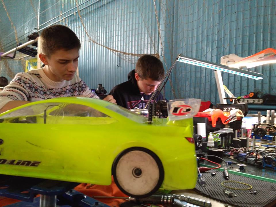 автомоделісти покрова успішно стартували на i етапі кубка україни - изображение 2 автомоделісти покрова успішно стартували на i етапі кубка україни - изображение 2