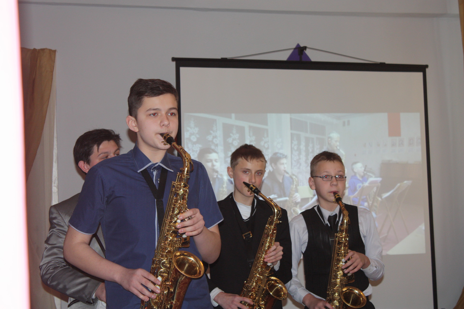 погрузились в волшебные звуки саксофона ( видео) - изображение 3