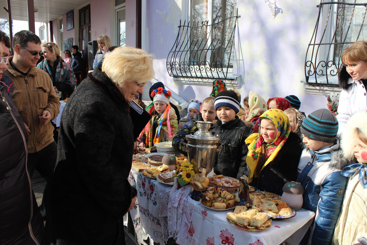 масленицу во второй школе отметили праздничной ярмаркой ( видео) - изображение 1