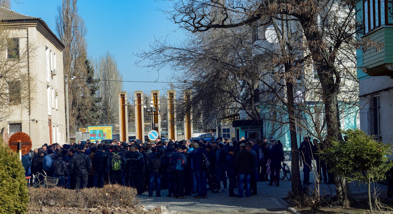 работники огока требовали повышения зарплаты ( видео) - изображение 1 работники огока требовали повышения зарплаты ( видео) - изображение 1